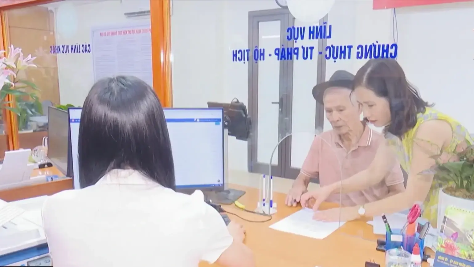 Hà Nội: Bộ máy mới gần dân, phục vụ nhanh gọn